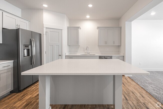 3BR, 2,5BA - 1.520SF - Comedor/cocina - Smithfield Station Townhomes
