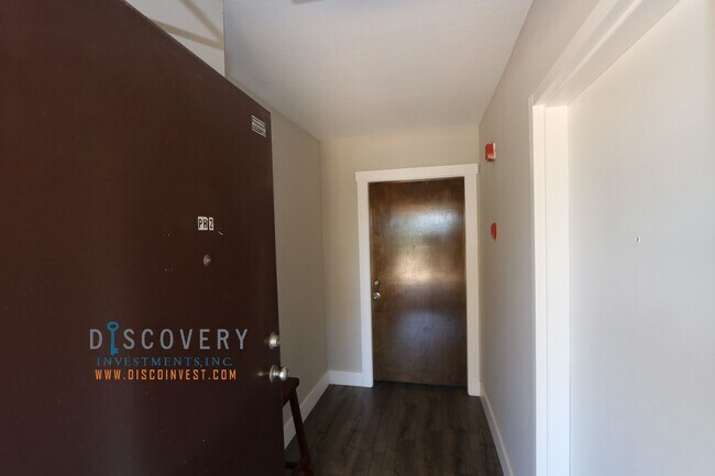 Foto del edificio - Two Bedroom Grand Lake Penthouse