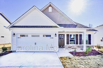 Building Photo - 400 Chinchilla Dr