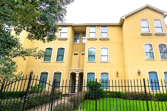 Foto del edificio - 2919 Rosewood St