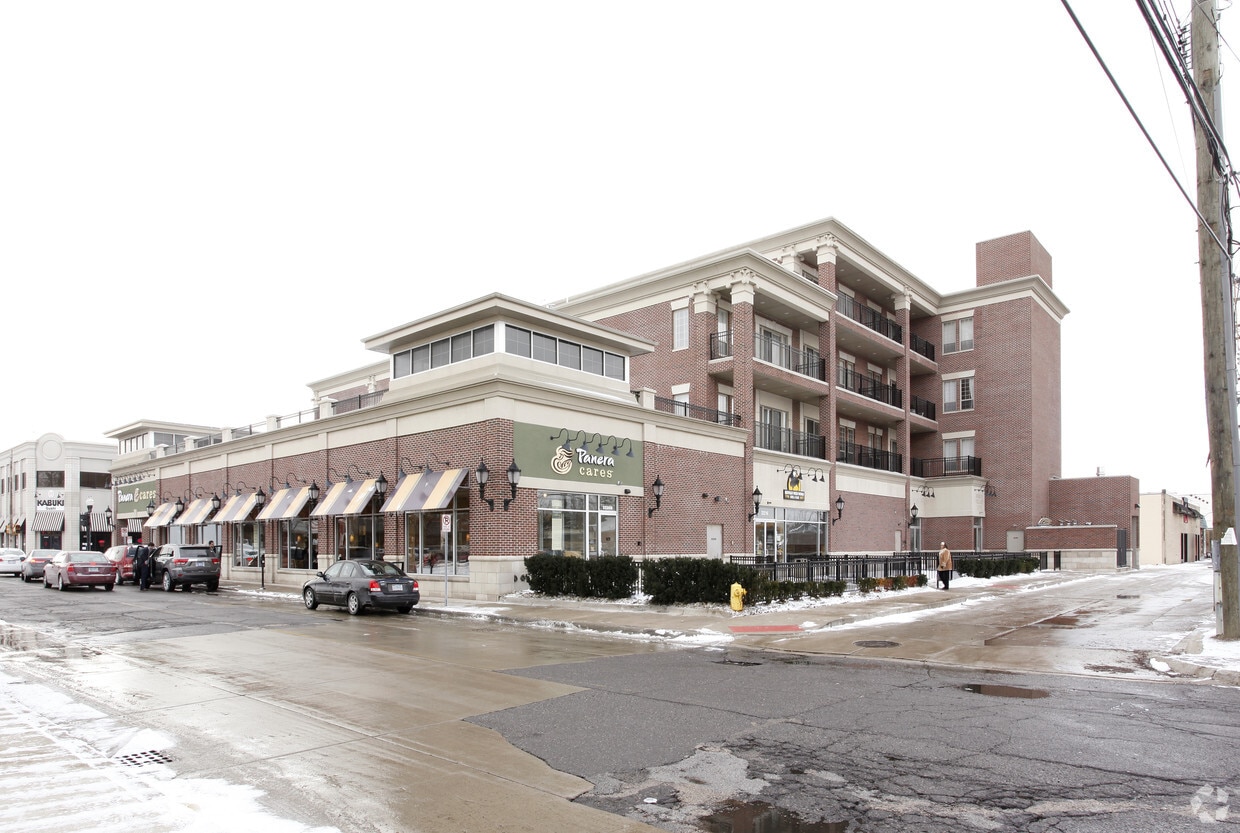 Building Photo - Horizon Village Lofts
