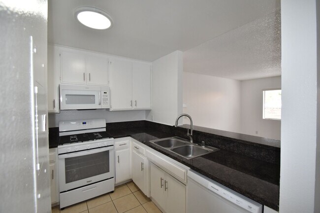 Foto del edificio - 12249 Oxnard St