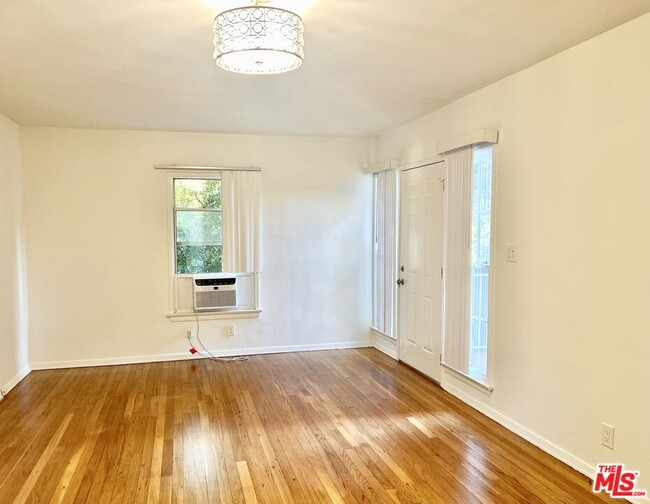 Foto del edificio - 2334 Keeler St