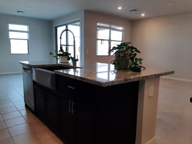Foto del edificio - 7062 W Allen St