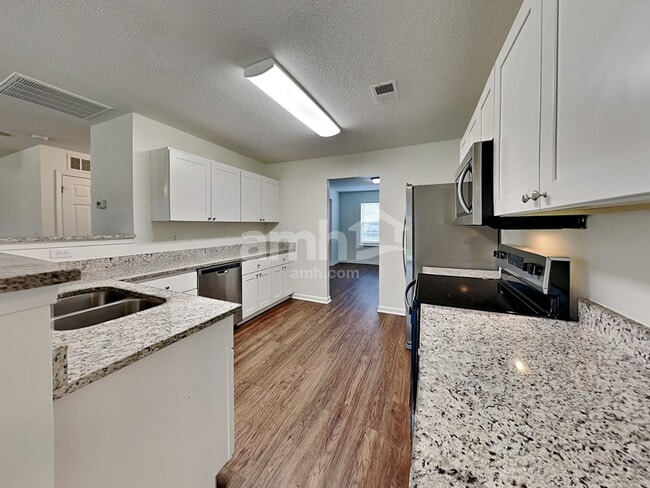 Foto del edificio - 520 Dogwood Creek Pl