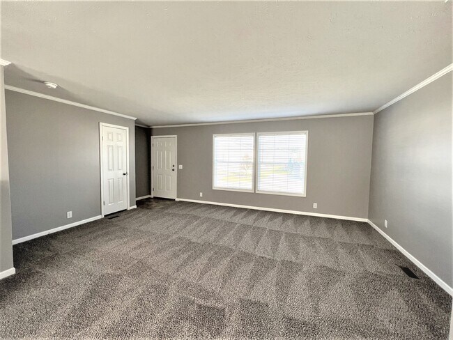 Building Photo - 5198 Sheffield Dr