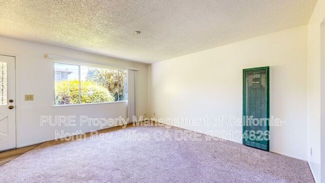 Building Photo - 1325 Edwards Ave