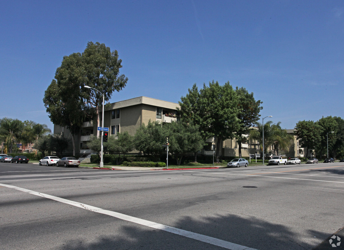 5009 Woodman Ave, Sherman Oaks, CA 91423 - Apartments in Sherman Oaks ...