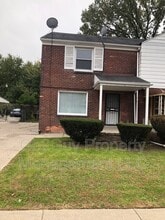 Building Photo - 2107 Ewald Cir