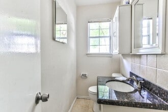 Building Photo - 3839 Sun Valley Dr