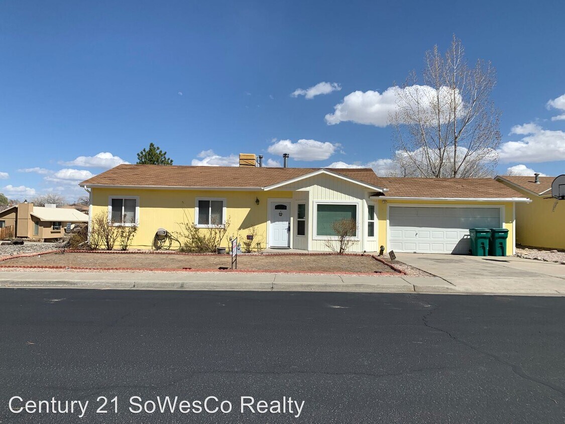 Primary Photo - 3 br, 2 bath House - 2712 N. Fairview Ave