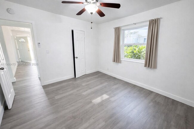 Foto del edificio - 3450 SW 7th St