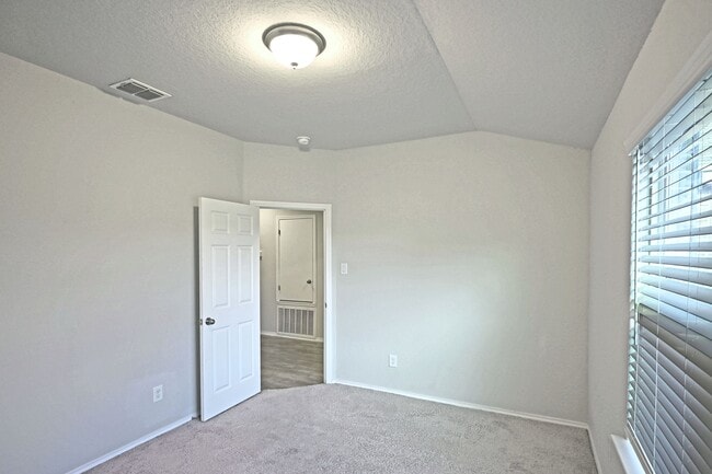 Building Photo - 1409 Coffee Tree Dr