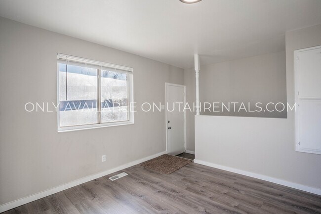 Building Photo - 632 E 100 N