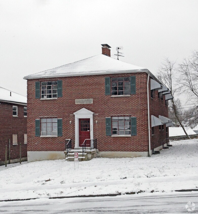 Foto principal - 238 Basswood Ave