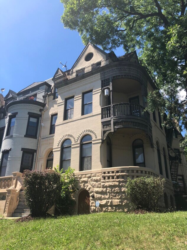 Primary Photo - 1301 Clifton St NW