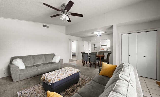 Foto del edificio - 11934 Hearn Rd