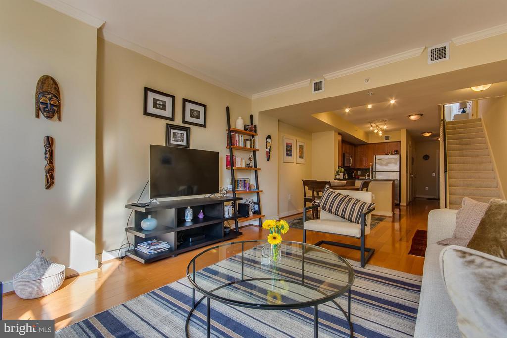 Foto principal - 631 D St NW