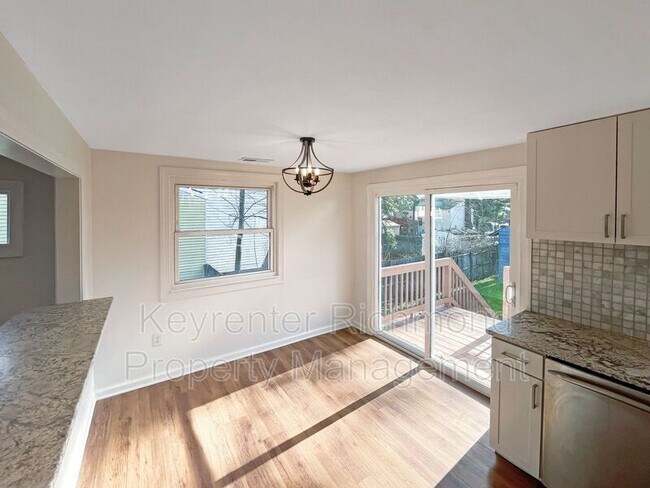 Foto del edificio - 927 Pleasant St