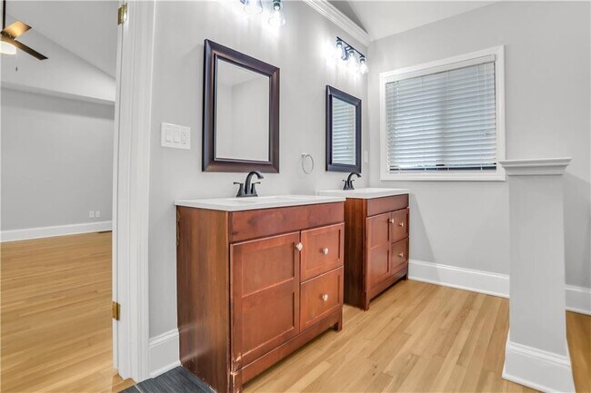 Foto del edificio - 2925 Arden Rd NW