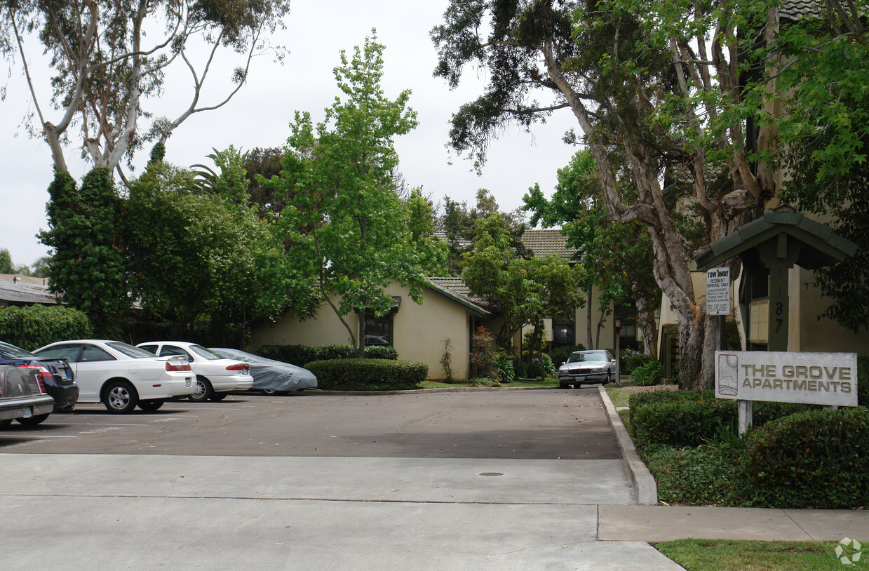 Building Photo - The Grove Apartments