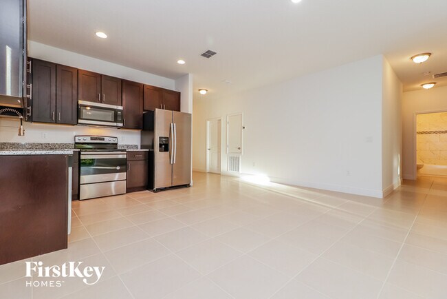 Building Photo - 353 Hibiscus Dr