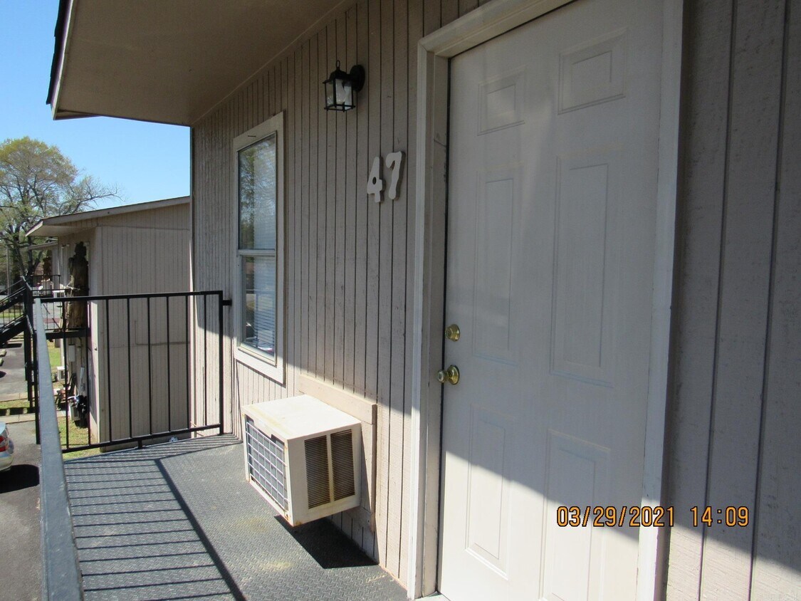 1313 McNutt Rd Unit 47, Conway, AR 72034 Room for Rent in Conway, AR