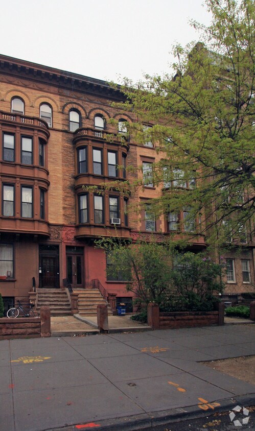 Building Photo - 291 Clinton Ave