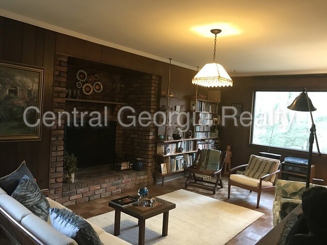 Foto del edificio - 2604 N Druid Hills Rd NE