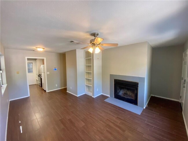 Foto del edificio - 6501 Chesterfield Ave