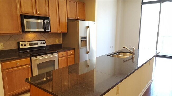 Foto del edificio - 3040 W Peachtree St NW