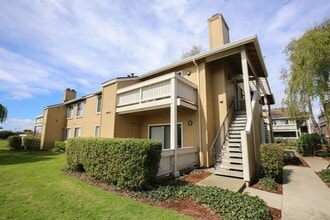 Building Photo - 155 Schooner Ct