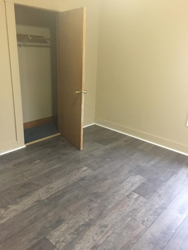 Building Photo - 15 Granite St