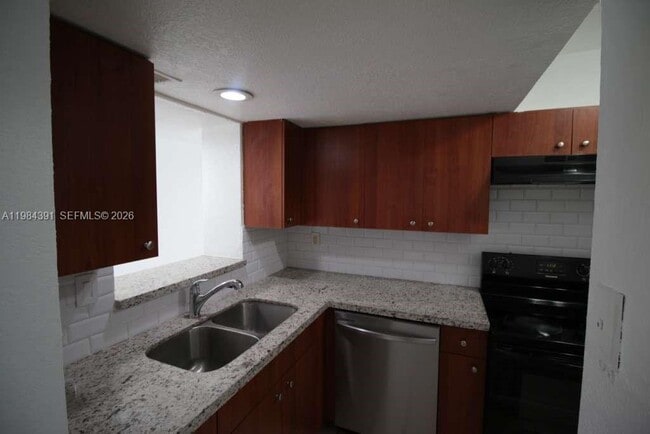 Foto del edificio - 9220 Fontainebleau Blvd