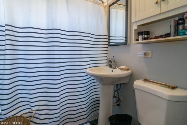 Building Photo - 506 Wisconsin Ave