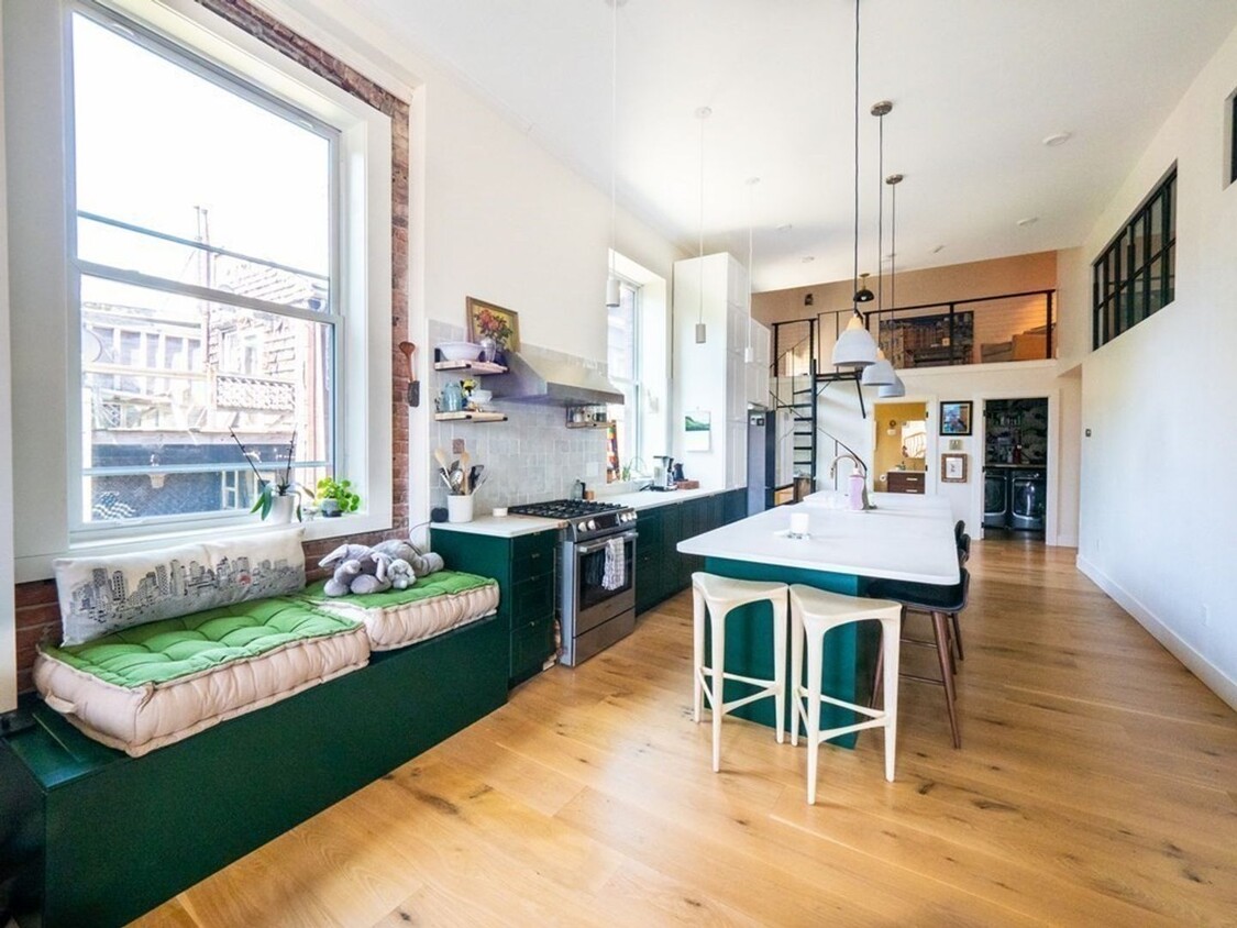 Foto principal - 35 Saratoga St