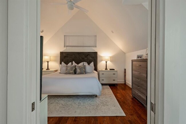 Foto del edificio - 2812 Oak Springs Dr