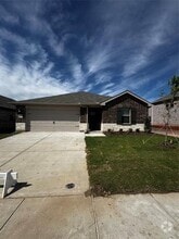 Building Photo - 2232 Lone Star Ln