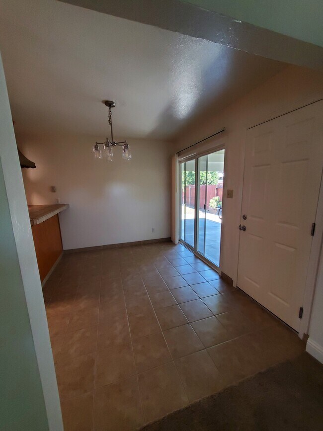 Foto del edificio - 6988 McQuillan Cir