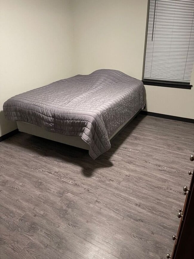 Building Photo - $1,125 | 2 Bedroom, 2 Bathroom | No Pets | Available for January 8th, 2026 Move In!