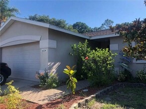 Building Photo - 1424 Chesterfield Dr