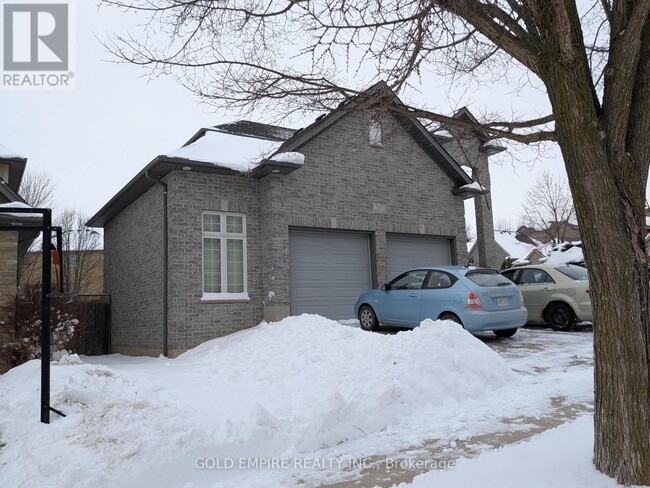 Building Photo - 747 Redtail Ct