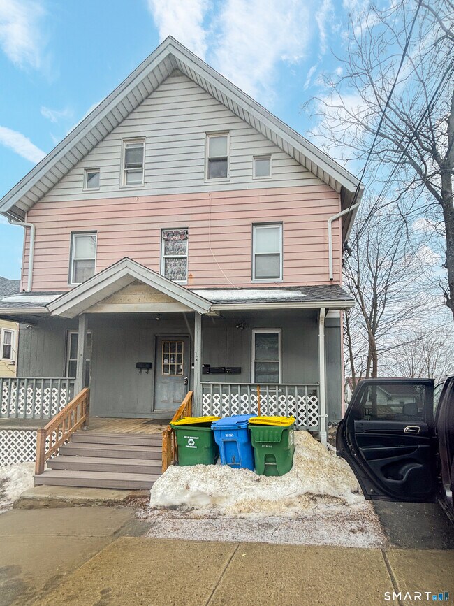 Foto del edificio - 1235 Bank St