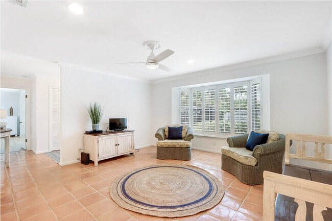Building Photo - 33 Ocean Dr