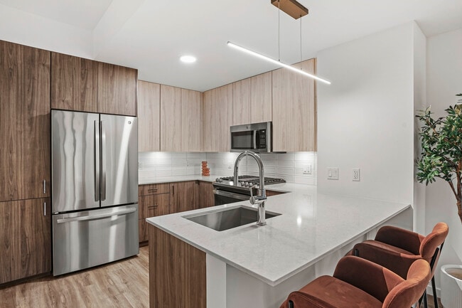 Building Photo - 197 N Aberdeen St