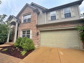 Building Photo - 2050 Rockland Dr