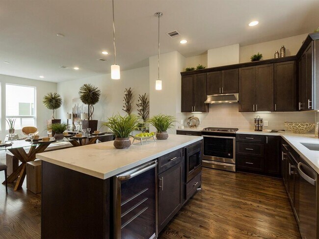 Building Photo - 341 Eado Park Cir