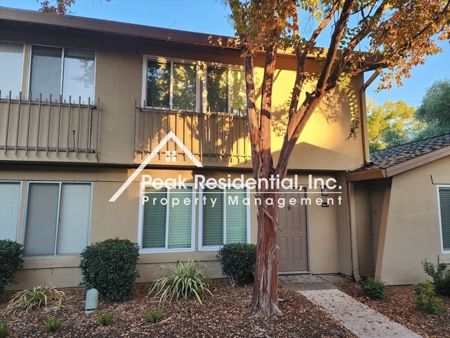 Building Photo - Adorable Two-Story 2bd/1.5ba Condo La Rivi...