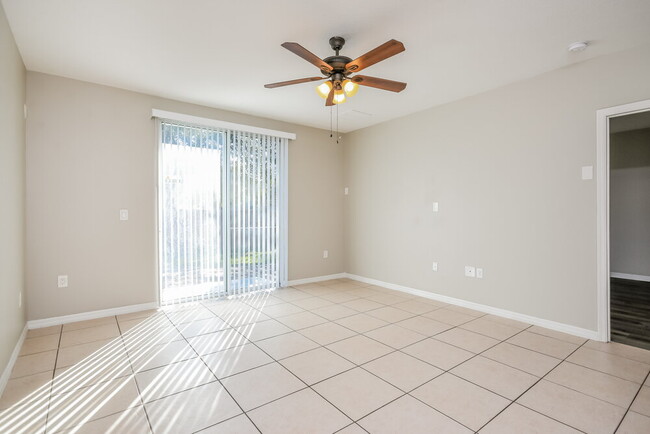 Foto del edificio - 3725 Ryegrass St