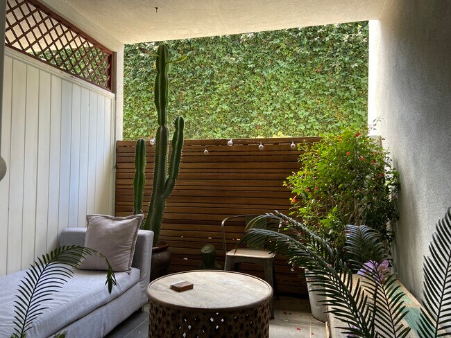 Private Patio - 1226 FRANKLIN St